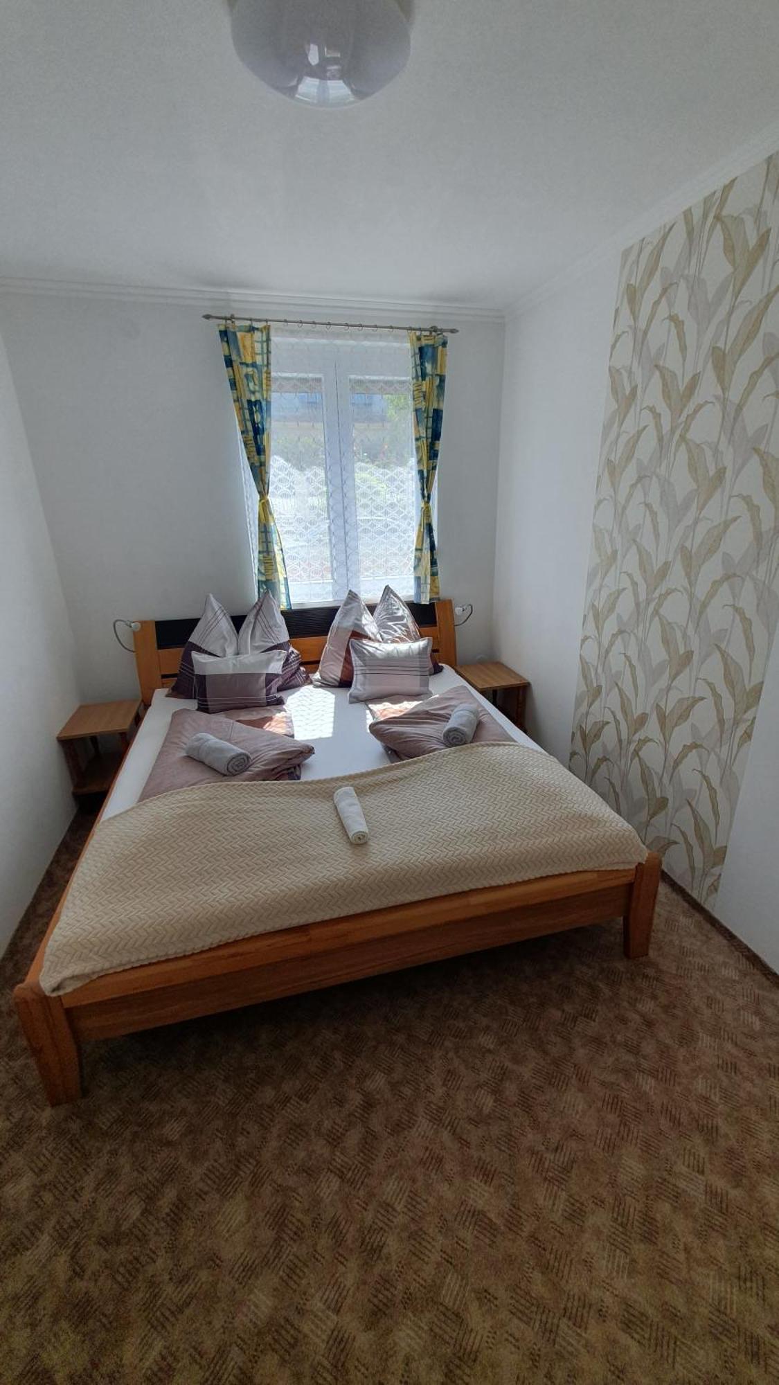 Berbe Apartman Balatonlelle Exterior foto