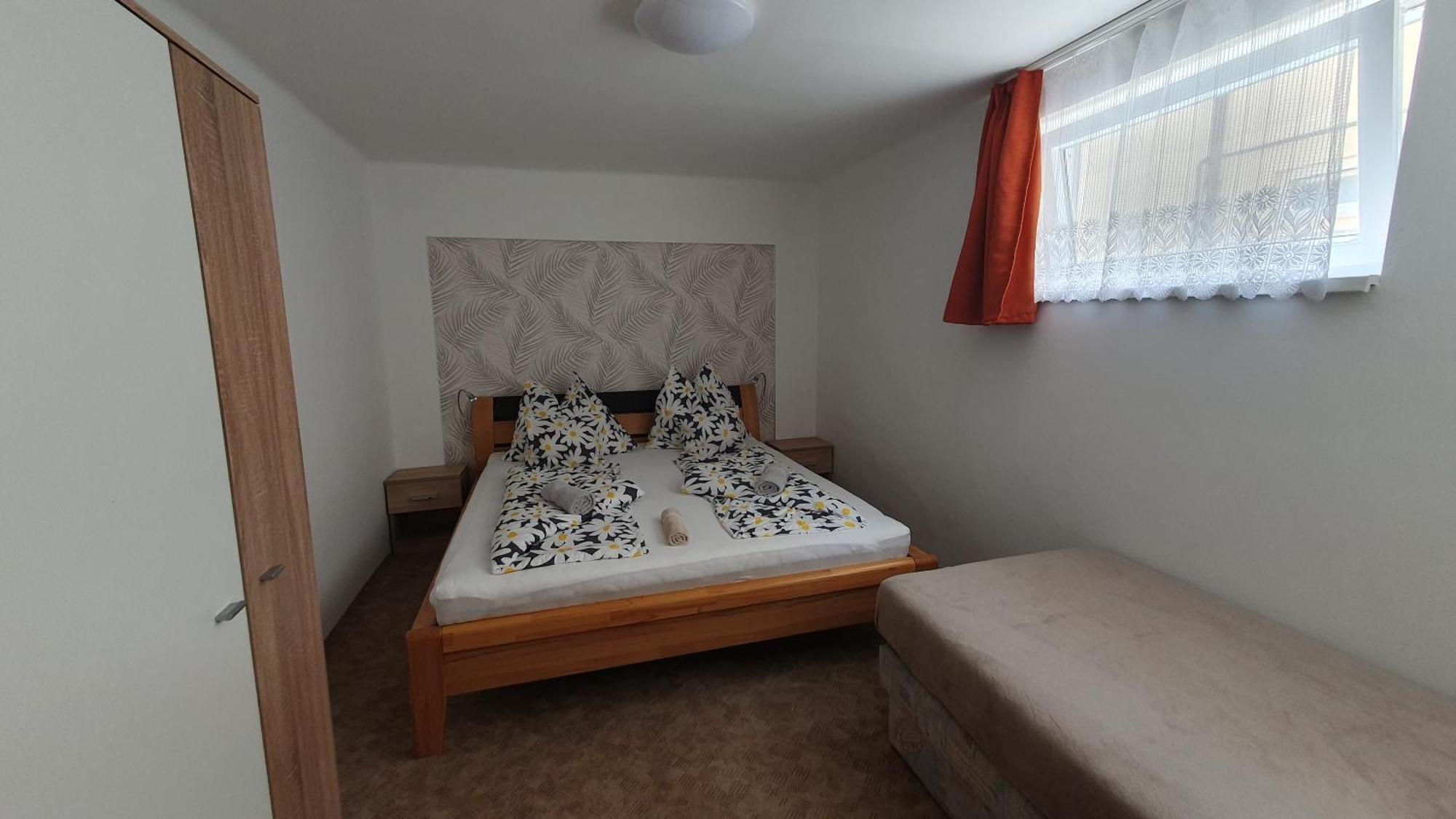 Berbe Apartman Balatonlelle Exterior foto