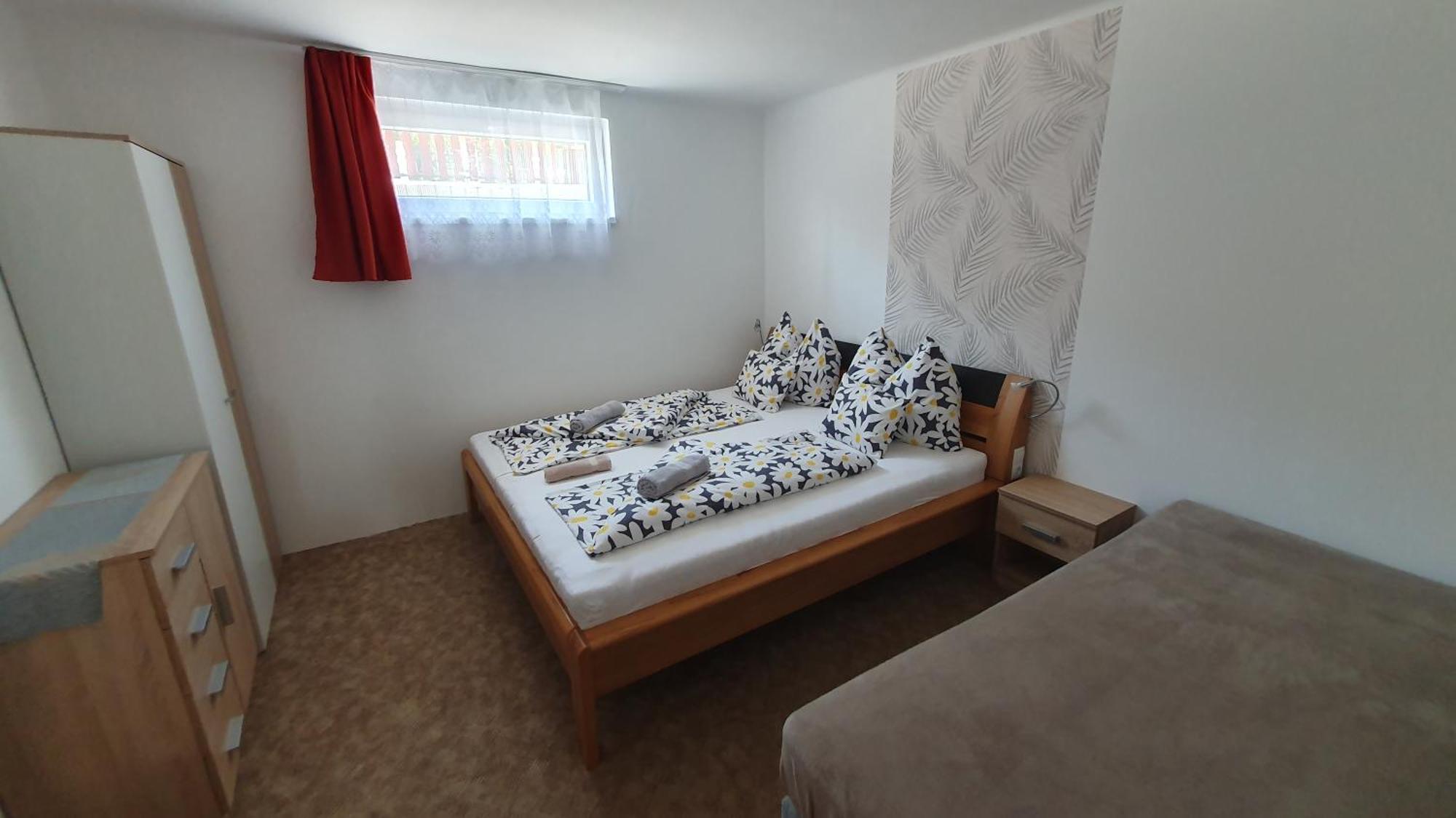Berbe Apartman Balatonlelle Exterior foto