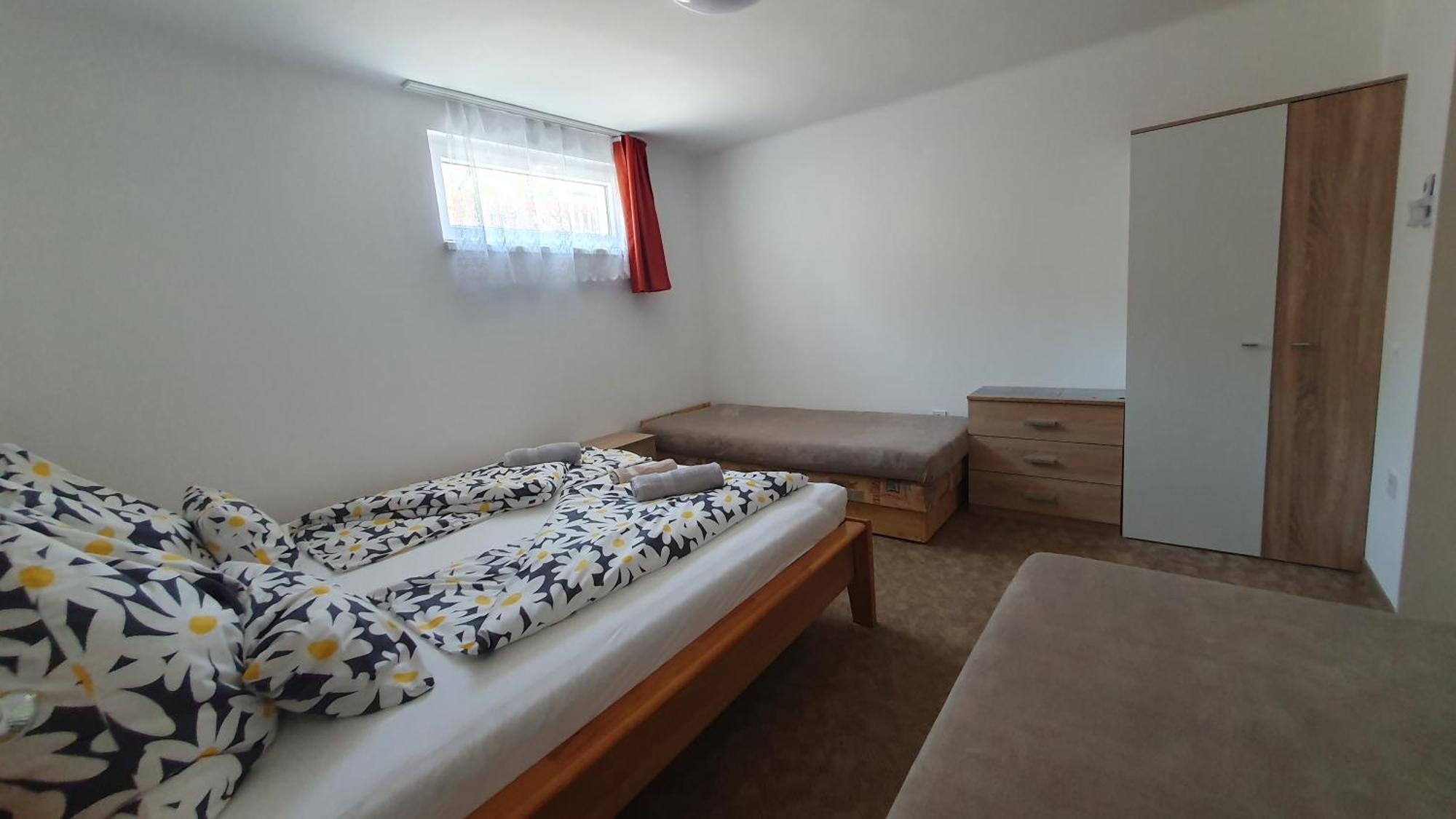 Berbe Apartman Balatonlelle Exterior foto